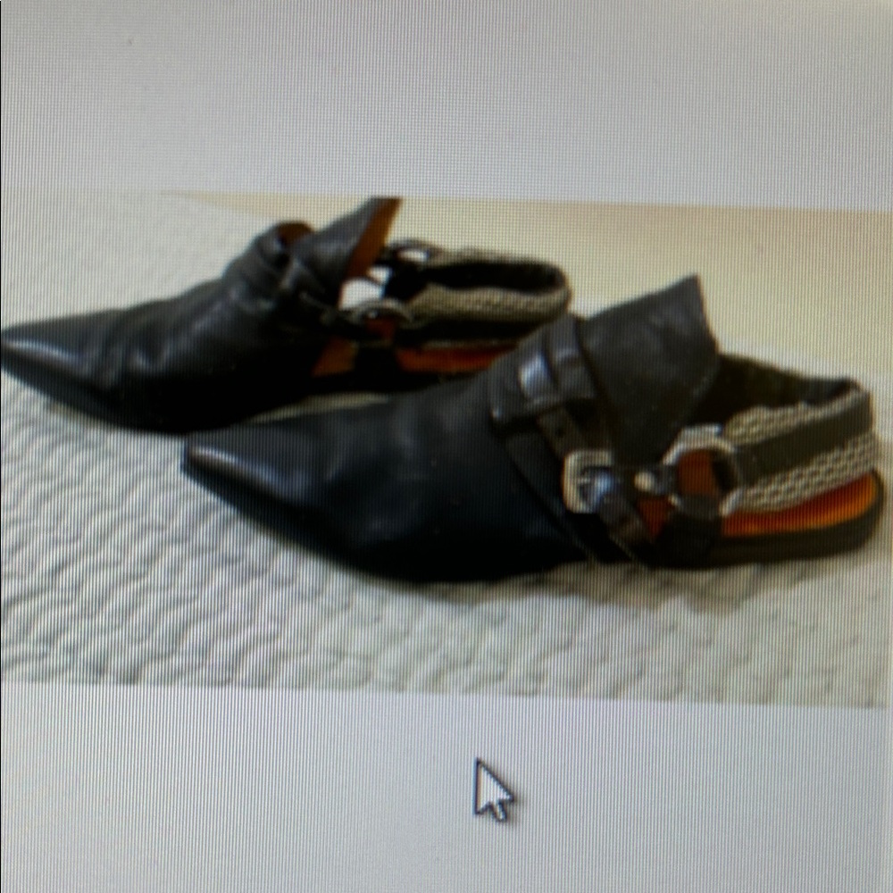 A.S.98 -RARE-Women’s Black Leather Pointed Toe Slingback Buckle Flats-GUC